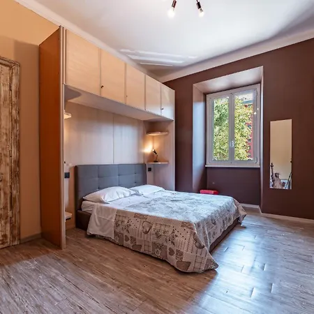 Claudio Flat - Metro Re Di & Wi-fi Apartmán