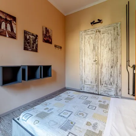 Apartmán Claudio Flat - Metro Re Di & Wi-fi